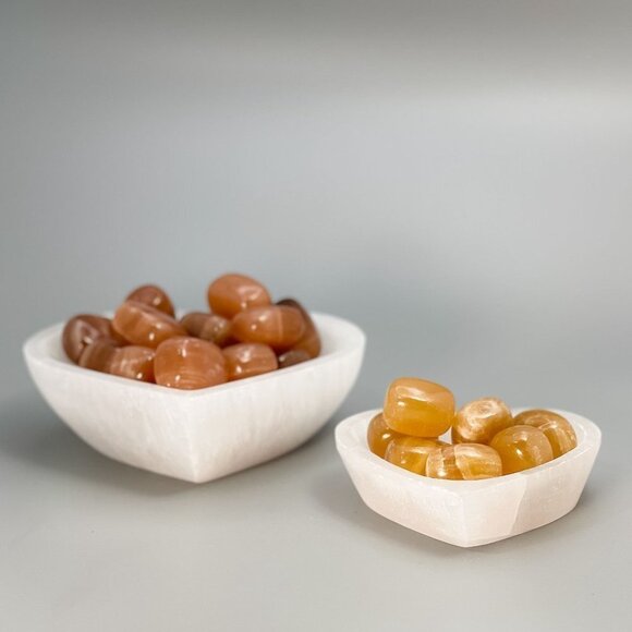 Heart Shaped Selenite Bowl, Crystal Charging Bowl, Gemstone Cleansing, 6" Inches - Picture 4 of 4